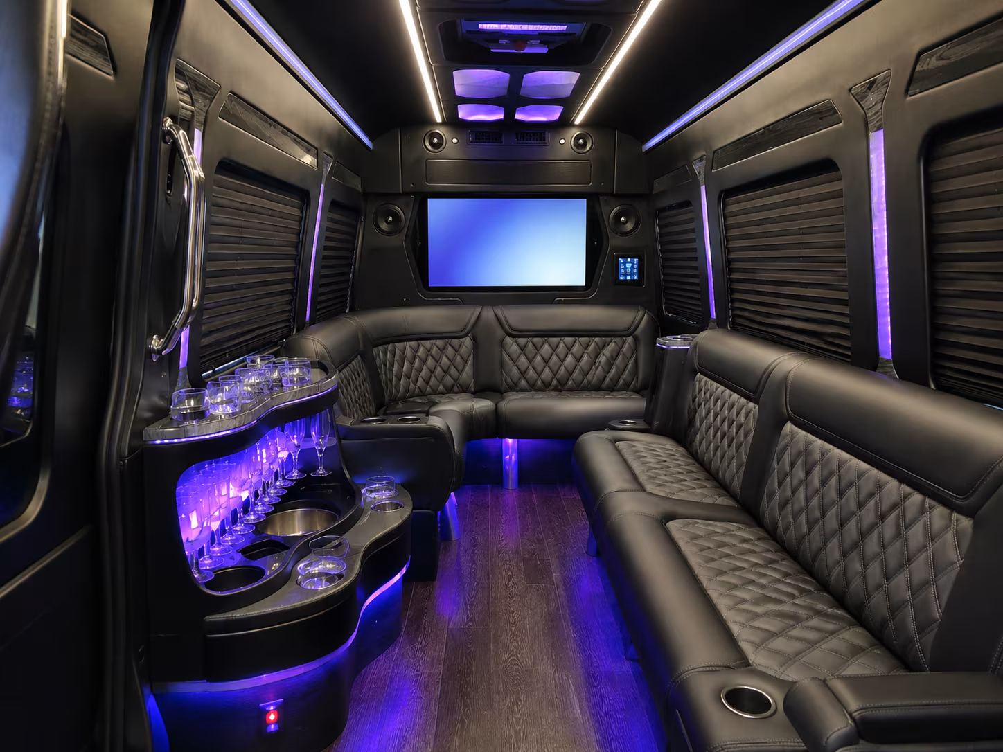 New Orleans Airport Shuttle & Transportation party bus exterior