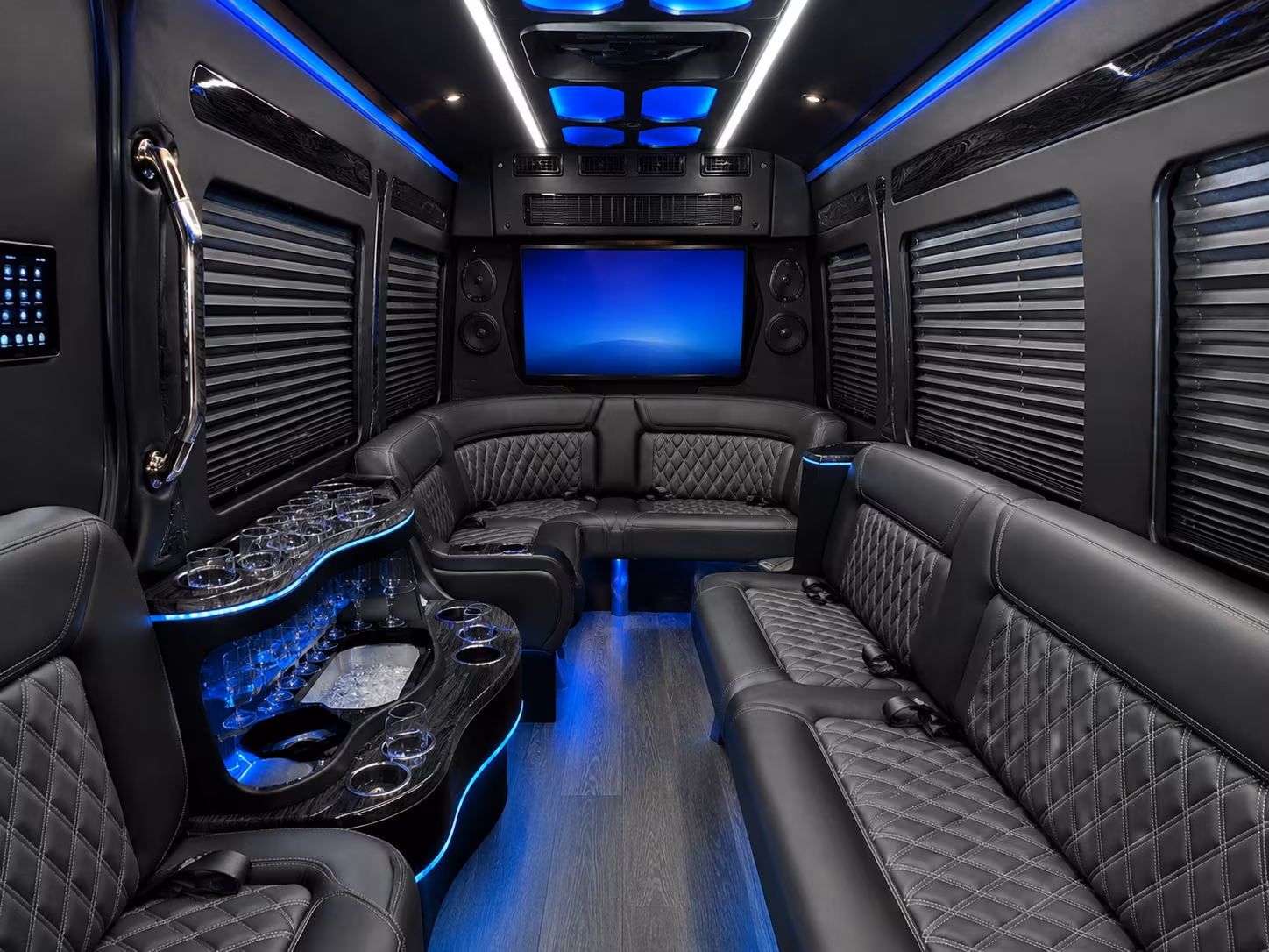 New Orleans Airport Shuttle & Transportation party bus exterior