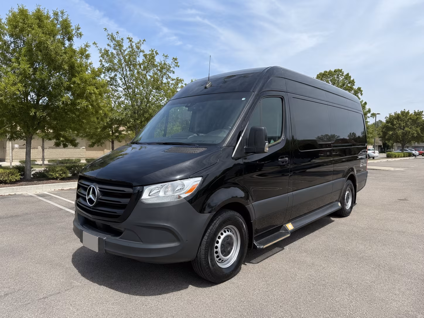 New Orleans Airport Shuttle & Transportation party bus exterior