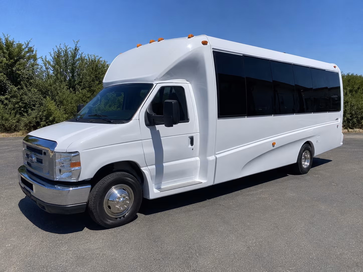 New Orleans Winery Tour & Pub Crawl Transportation onboard seating